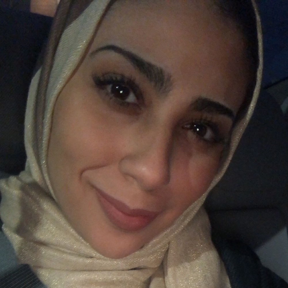 Meet your Posher, Fatima